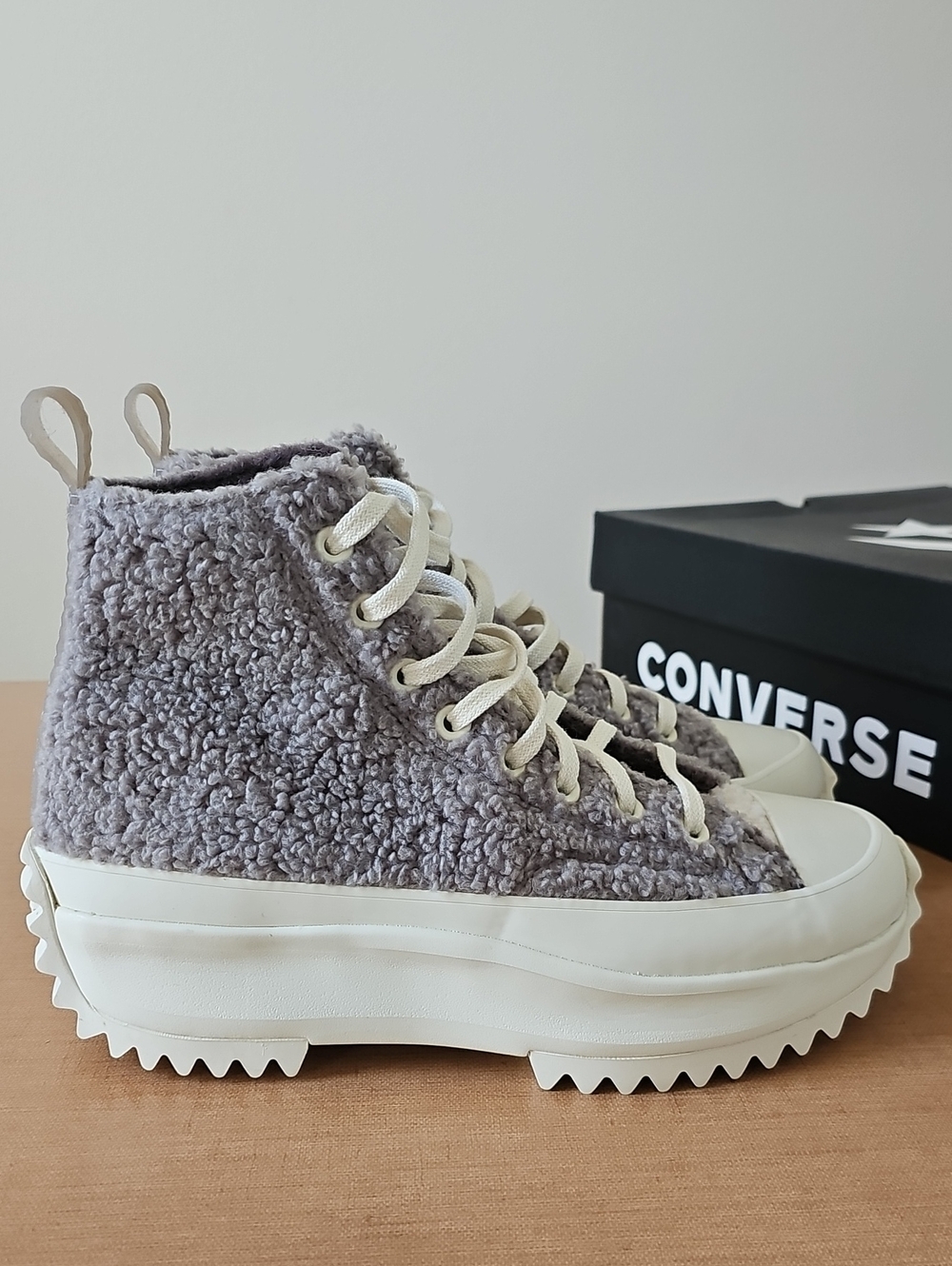 Converse | Run Star Hike Sherpa Sneakers | 7 Men 8.5 Women Grey 40 EUR